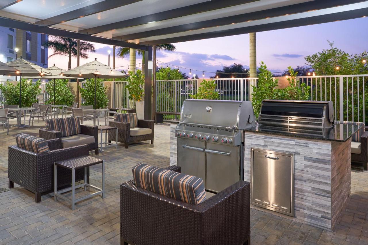 Towneplace Suites Miami Kendall West Exterior photo